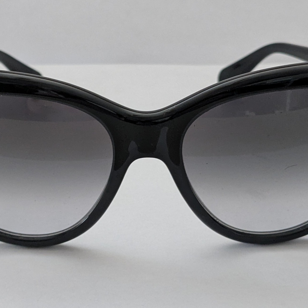 Gucci Black Cat-Eye Sunglasses